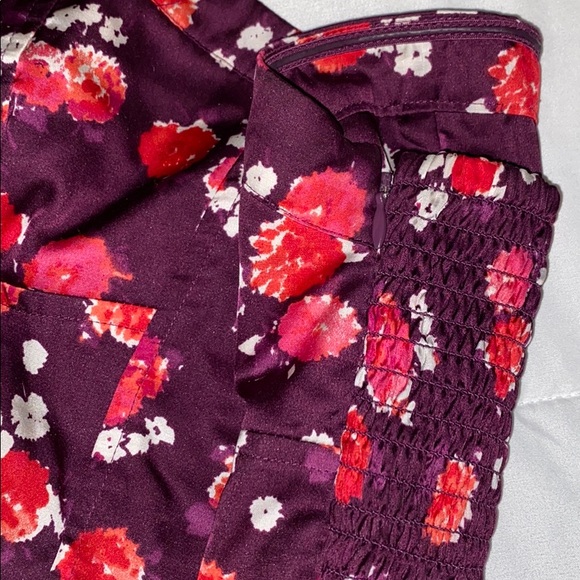 MOVING SALE 🎈 Floral Peplum - Picture 2 of 5